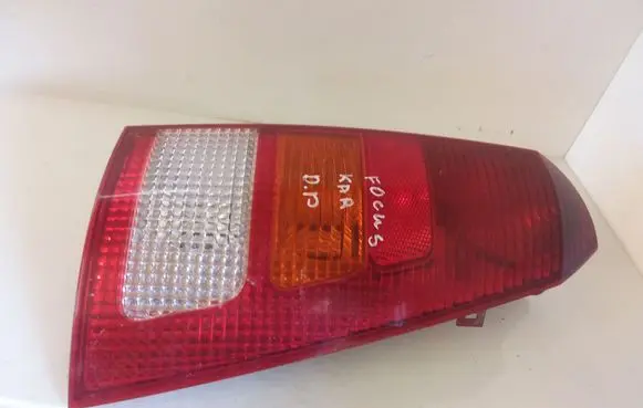 Ford Focus Rear/tail lights XS4X13N004EC