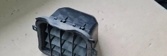 Audi A5 Sportback 8TA Quarter panel pressure vent 8K0819161C
