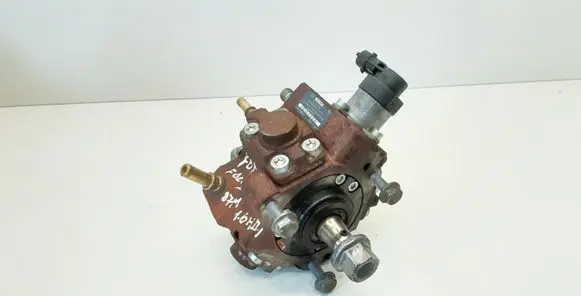 Ford Focus Fuel injection high pressure pump 0445010102 9683703780