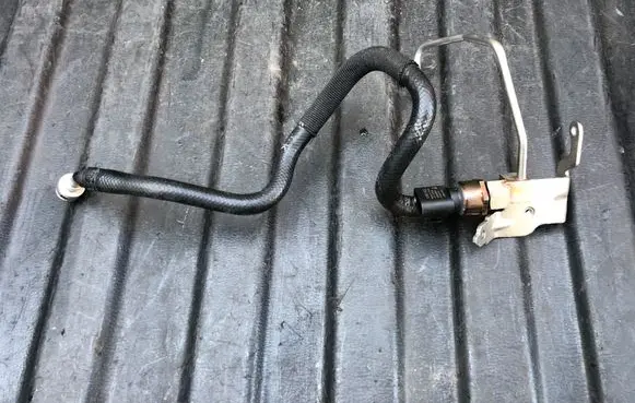Fuel pressure sensor