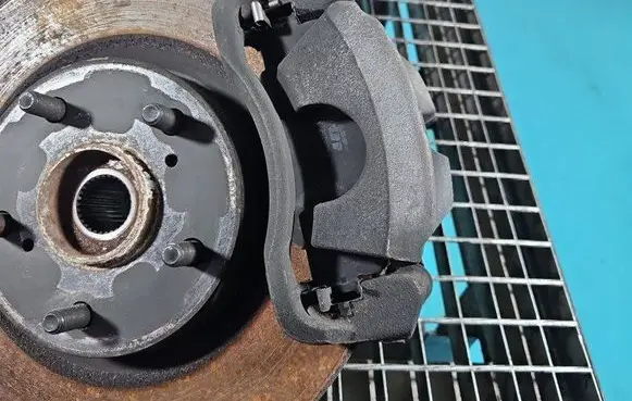 Toyota RAV 4 (XA40) Front brake caliper IMPRK1484940