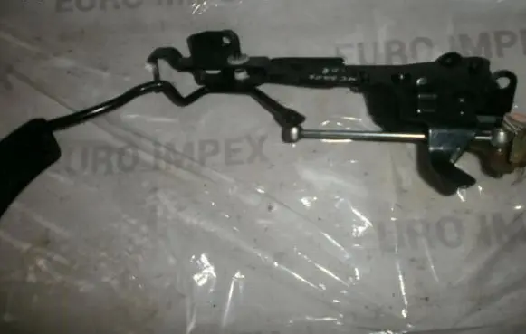 Renault Megane II Accelerator throttle pedal 8200153272