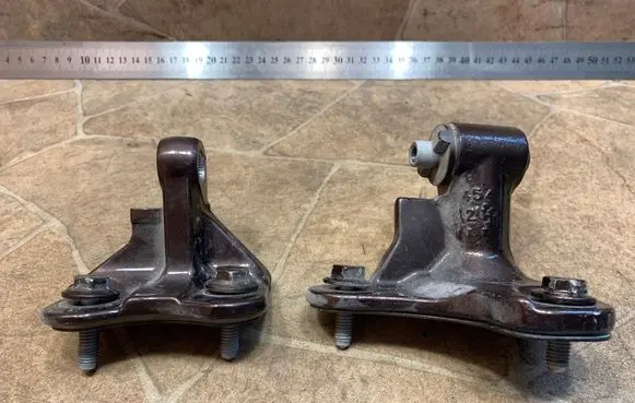 Rear door hinge set