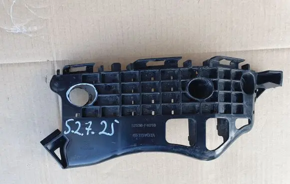Toyota C-HR I Fender mounting bracket 52536F4010