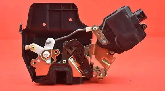 KIA Sportage Rear door lock 814101F010