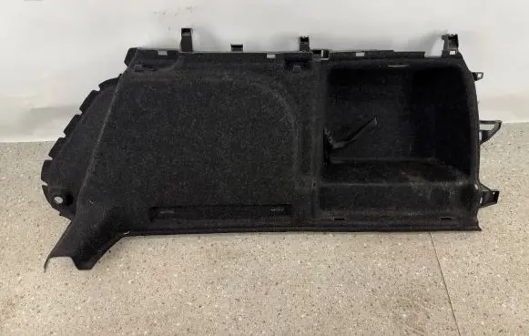 Skoda Superb B8 (3V) Trunk/boot side trim panel 3V9867428K 557640 SK482