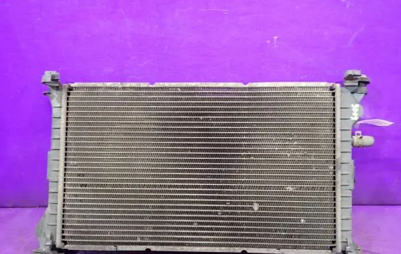 Ford Focus Coolant radiator 98AB9005DF