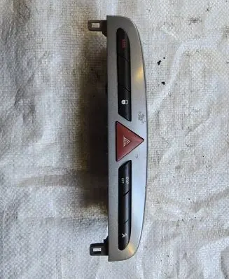 Peugeot 308 Hazard light switch 706380