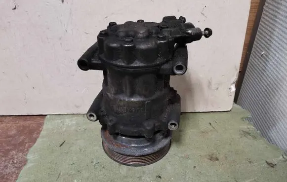 Nissan NV200 Air conditioning (A/C) compressor (pump) 92600A274AA