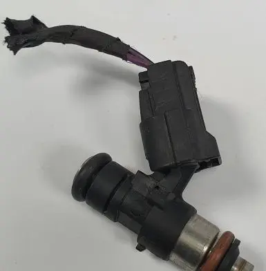 Volkswagen Up Fuel injector 04C906031D