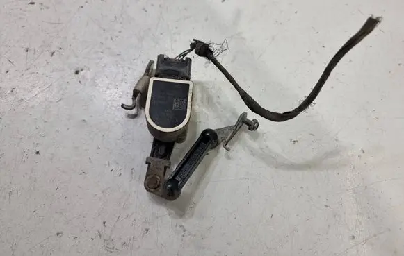 BMW 5 F10 F11 Headlight/headlamp level sensor 37146784072 25916010 ABE52050