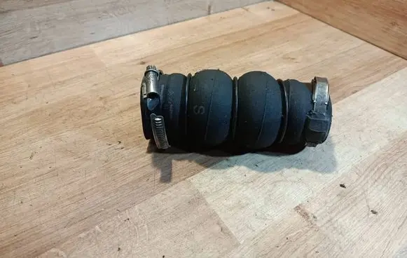 Peugeot 308 Intercooler hose/pipe 9684994080
