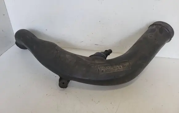 Volvo V70 Intercooler hose/pipe 6898043