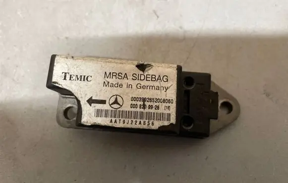 Mercedes-Benz C W202 Airbag deployment crash/impact sensor 0008209926