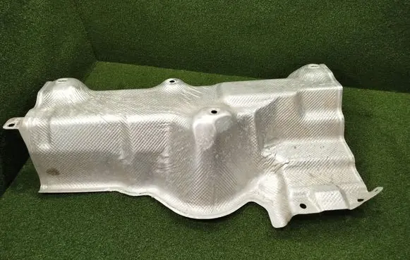 Renault Arkana Exhaust heat shield 205408424R