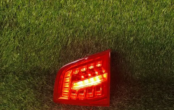 Audi A6 S6 C6 4F Tailgate rear/tail lights 4F5945094E 89319321