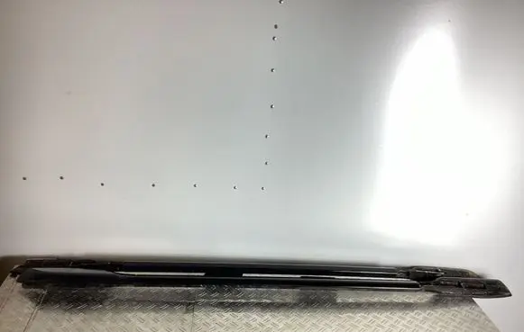 Roof bar rail