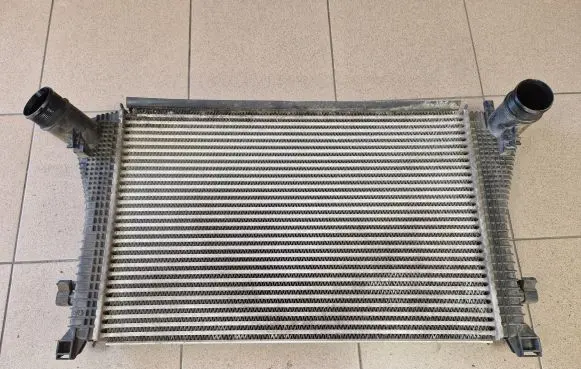Volkswagen Tiguan Intercooler radiator 5Q0145803T