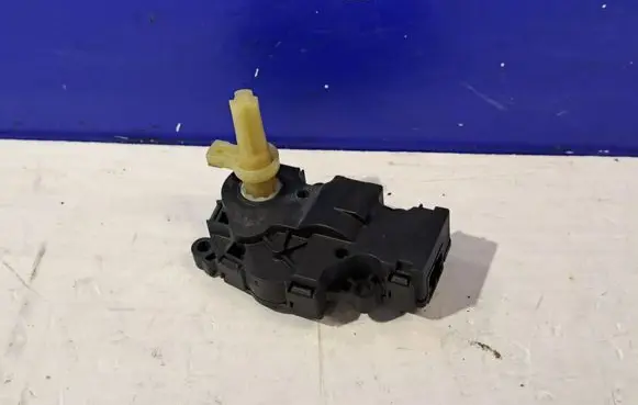 Volvo S90, V90 A/C air flow flap actuator/motor 31407766