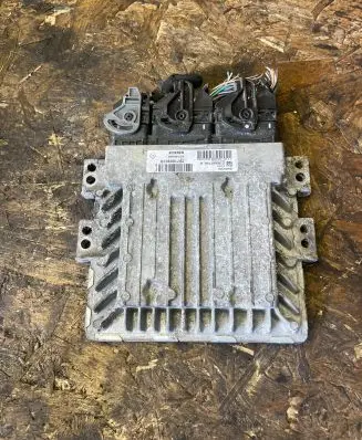 Renault Megane III Engine control unit/module 237100307R S180067106 237100R07R