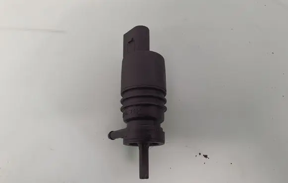 BMW X5 E53 Windscreen/windshield washer pump 67128362154