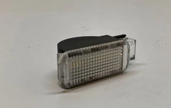 Audi Q5 SQ5 8R Front door interior light 094741
