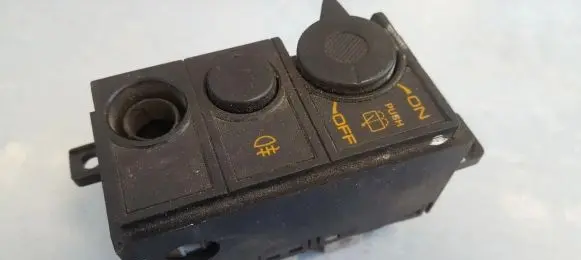 Fog light switch