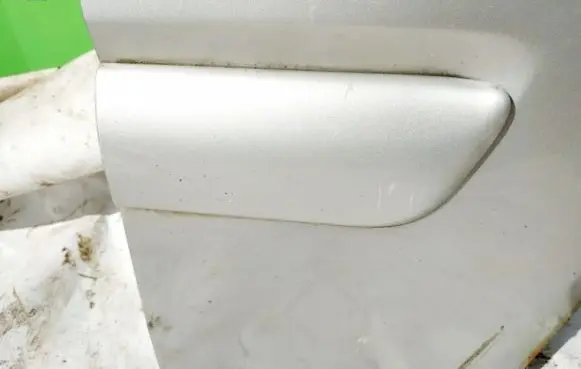 Fender trim (molding)