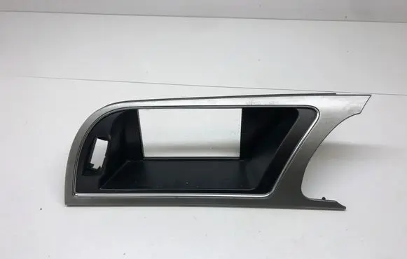 Audi A5 8T 8F Radio/GPS head unit trim 8T2857185F