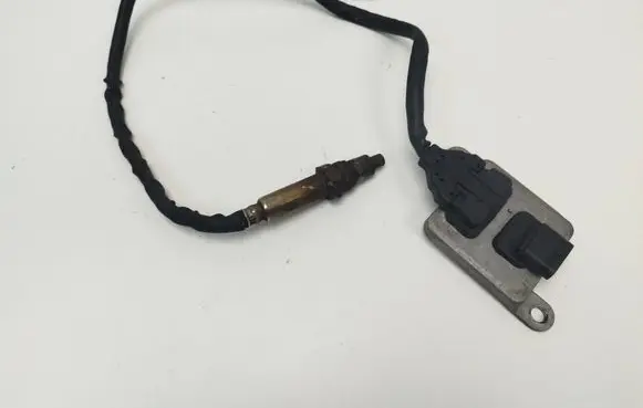 Mercedes-Benz ML AMG W166 Lambda probe sensor A0009057000
