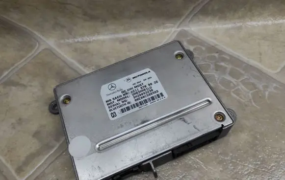 Mercedes-Benz C W203 Bluetooth control unit module A2118700026 DM20093230 00E00C58898D