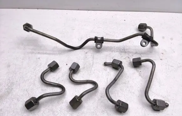 Mercedes-Benz C W204 Fuel injector supply line/pipe