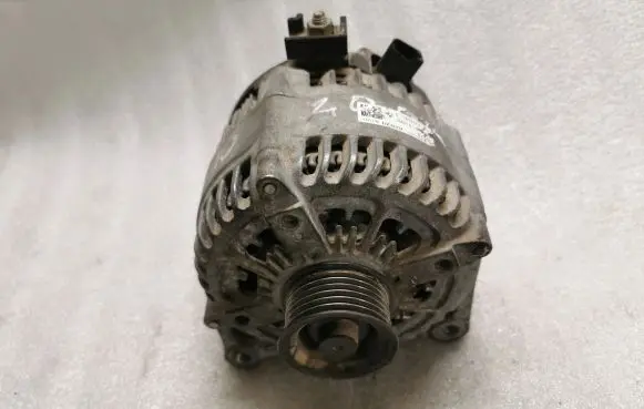 BMW 5 F10 F11 Generator/alternator 764681404