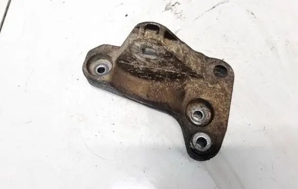 Volkswagen Transporter - Caravelle T5 Engine mounting bracket 7H0199207C