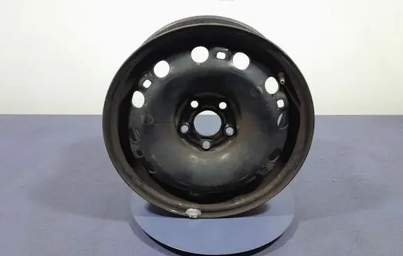 Skoda Rapid (NH) R18 forged rim