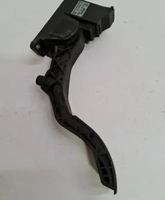 Skoda Fabia Mk1 (6Y) Accelerator throttle pedal 6Q2721503B 0281002374 200954