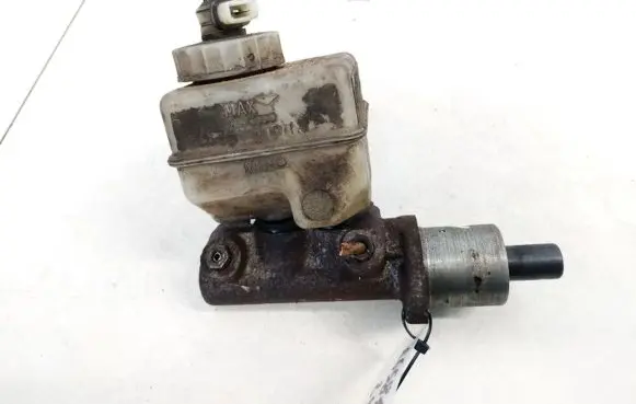 Volkswagen Golf II Master brake cylinder 357611307A