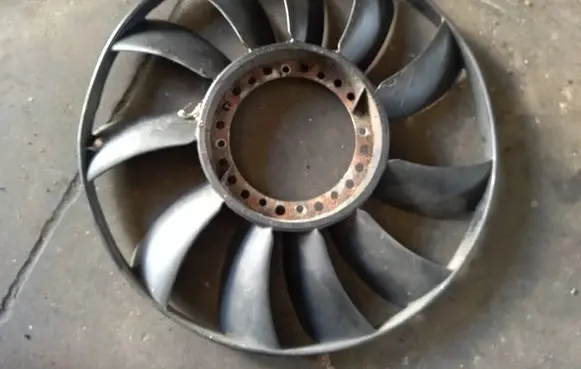 Volkswagen PASSAT B5.5 Fan impeller 058121301