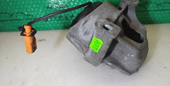 Audi A6 S6 C7 4G Engine mount bracket 8R0199381