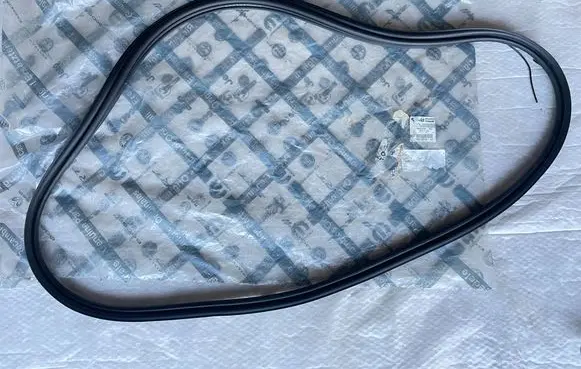 Alfa Romeo Mito Trunk rubber seal (body) 50528840BLCP 68257437AA 50516503