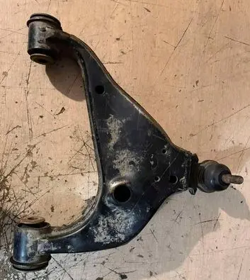 Toyota Hilux (AN120, AN130) Front control arm