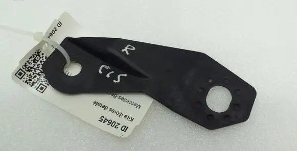 Mercedes-Benz CLS C219 Fender mounting bracket