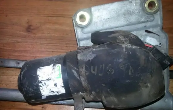 Peugeot 406 Wiper motor