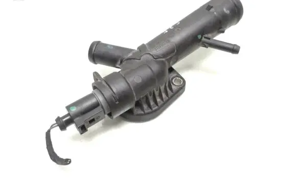 Volkswagen Golf VI Engine coolant pipe/hose 03L121131F