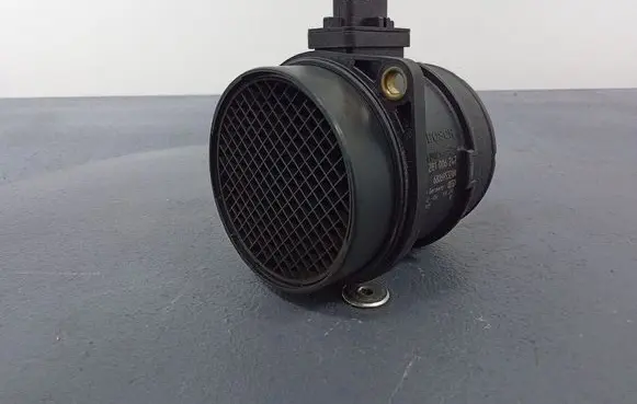 Jeep Grand Cherokee Mass air flow meter 68069532AA