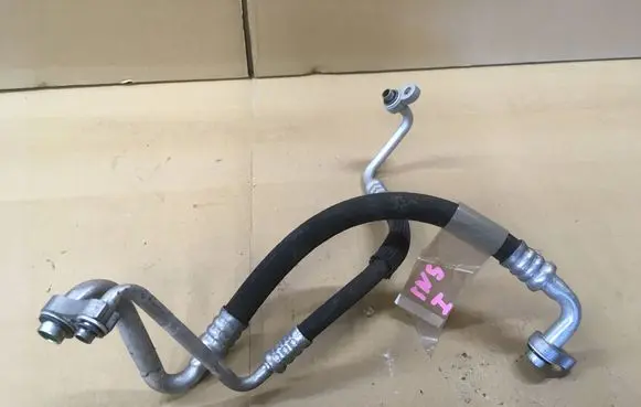 Opel Insignia A Air conditioning (A/C) pipe/hose 13220107