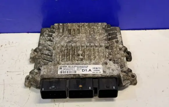 Volvo S40 Engine control unit/module 30729065A 8603118