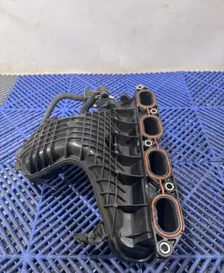 Toyota Prius (XW30) Intake manifold