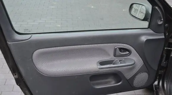 Renault Clio II Front door card panel trim 