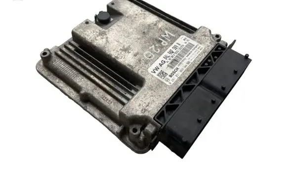 Volkswagen PASSAT B8 Engine control unit/module 04L907309R 0281031066